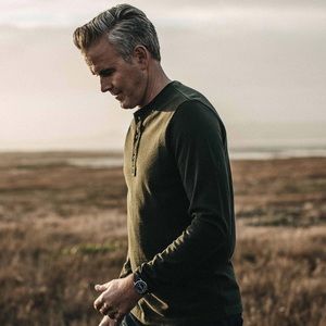 Taylor Stitch The Heavy Bag Henley in Cypress